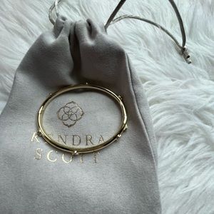 Kendra Scott gold bangle bracelet. Push clasp. EUC